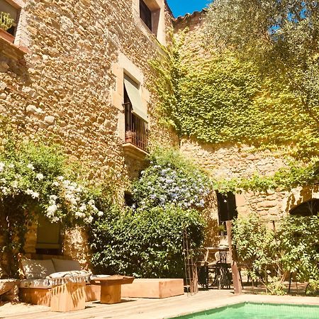 Bed and Breakfast Casa Migdia à Sant Jordi Desvalls Extérieur photo