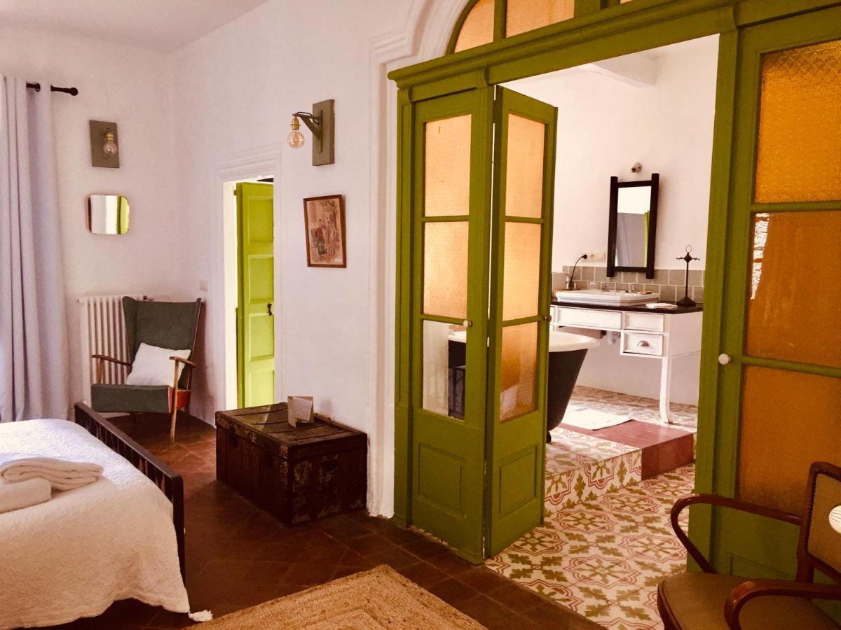 Bed and Breakfast Casa Migdia à Sant Jordi Desvalls Extérieur photo